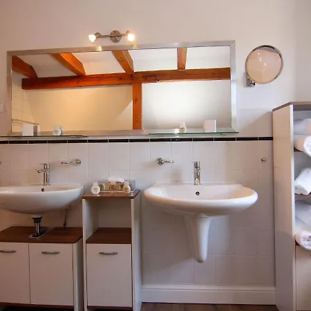 Monika In Im Bernstein *