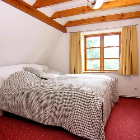 Monika In Im Bernstein *