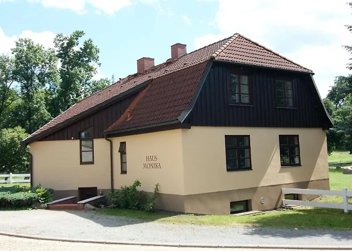 Monika In Im Bernstein